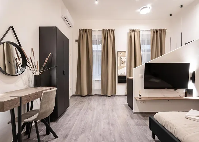 Apartment Kl31 - Urban Escape - Prime Location - Klauzal Square By Bqa *