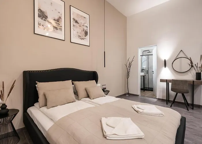 Apartment Kl31 - Urban Escape - Prime Location - Klauzal Square By Bqa