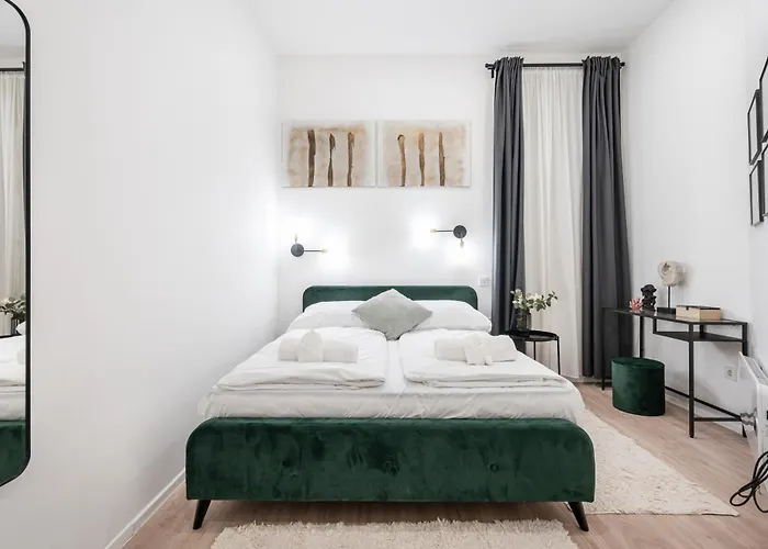 Kl31 - Urban Escape - Prime Location - Klauzal Square By Bqa *