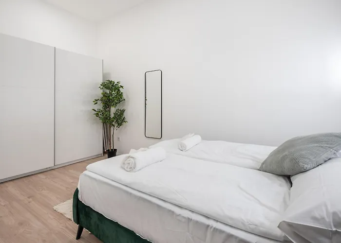 Kl31 - Urban Escape - Prime Location - Klauzal Square By Bqa Apartment *