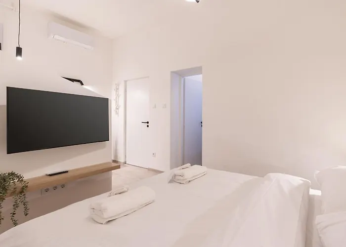 Kl31 - Urban Escape - Prime Location - Klauzal Square By Bqa Apartment Budapest