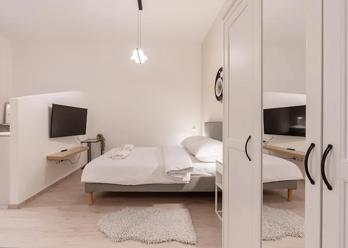 Kl31 - Urban Escape - Prime Location - Klauzal Square By Bqa Apartment
