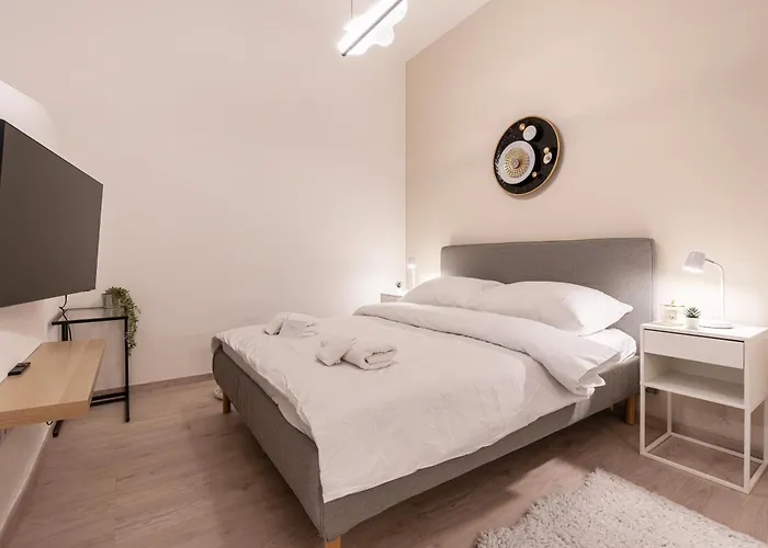 Kl31 - Urban Escape - Prime Location - Klauzal Square By Bqa Budapest