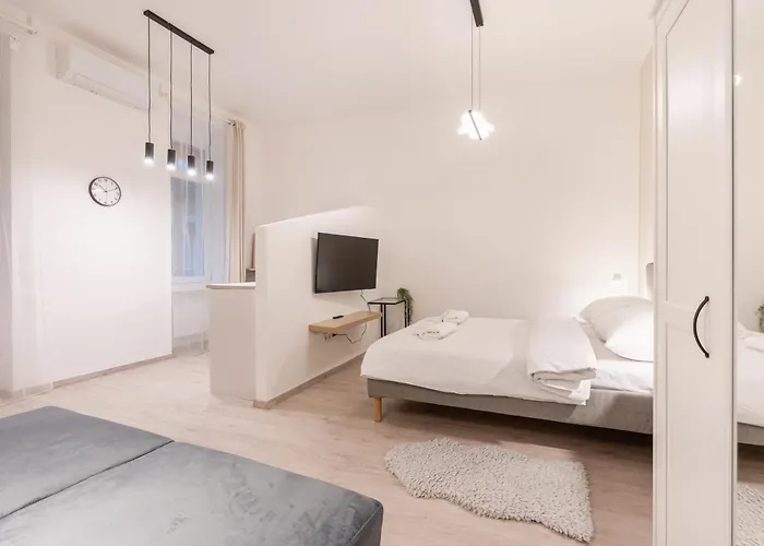 Kl31 - Urban Escape - Prime Location - Klauzal Square By Bqa * Budapest