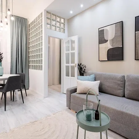 Kl31 - Urban Escape - Prime Location - Klauzal Square By Bqa