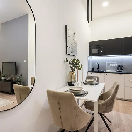 Kl31 - Urban Escape - Prime Location - Klauzal Square By Bqa Apartment
