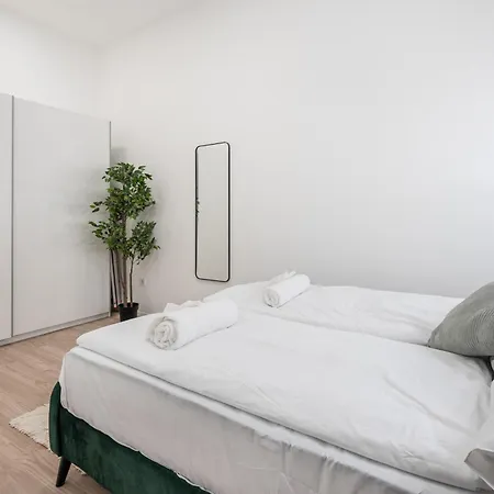 Kl31 - Urban Escape - Prime Location - Klauzal Square By Bqa Apartment *