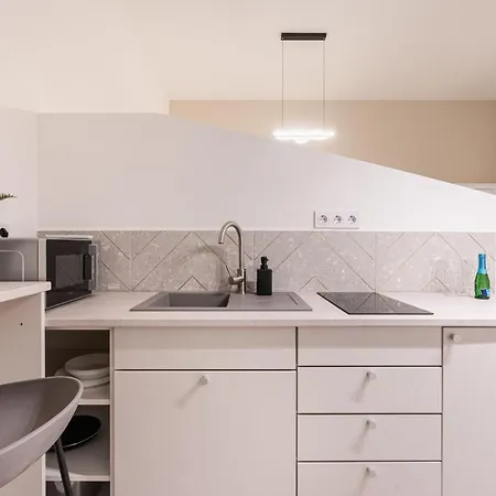 Kl31 - Urban Escape - Prime Location - Klauzal Square By Bqa Budapest