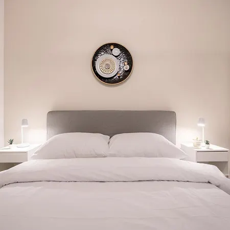 Apartment Kl31 - Urban Escape - Prime Location - Klauzal Square By Bqa *