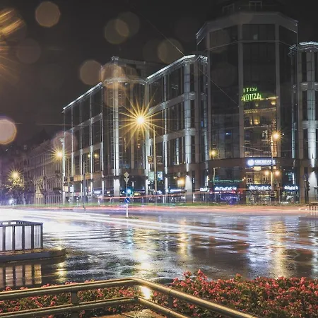 Kl31 - Urban Escape - Prime Location - Klauzal Square By Bqa Apartment *