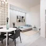 Kl31 - Urban Escape - Prime Location - Klauzal Square By Bqa Lejlighed