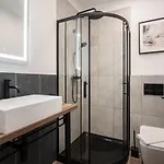Kl31 - Urban Escape - Prime Location - Klauzal Square By Bqa * Budapest