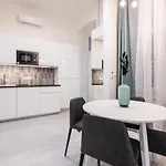 Lejlighed Kl31 - Urban Escape - Prime Location - Klauzal Square By Bqa