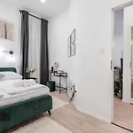 Kl31 - Urban Escape - Prime Location - Klauzal Square By Bqa Lejlighed Budapest