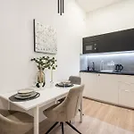 Kl31 - Urban Escape - Prime Location - Klauzal Square By Bqa Budapest