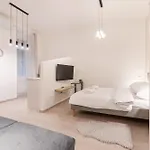 Kl31 - Urban Escape - Prime Location - Klauzal Square By Bqa * Budapest