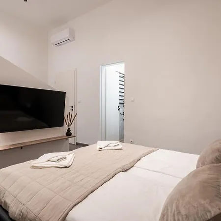 Apartamento Kl31 - Urban Escape - Prime Location - Klauzal Square By Bqa Budapest