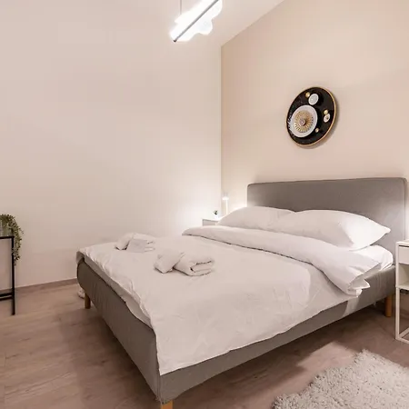 Kl31 - Urban Escape - Prime Location - Klauzal Square By Bqa בודפשט